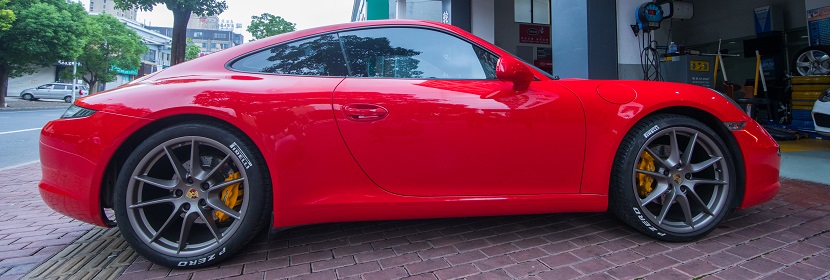 轎車(chē)輪胎耐撞擊試驗(yàn)